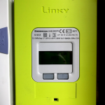 Compteur Linky tout juste installé (France) : il affiche logiquement 0 kW/h consommé. Photo : Benoît Prieur / Wikimedia Commons / CC BY-SA 4.0