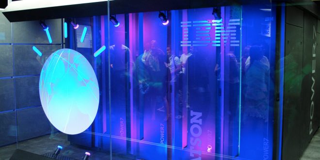 Depuis l'engouement pour l'IA en santé créé par Watson d'IBM, de nombreuses questions sur les biais et les discriminations des algorithmes ont surgi. Photo : Wikimedia.