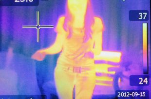 Les caméras thermiques détectent les personnes grâce au rayonnement infrarouge.